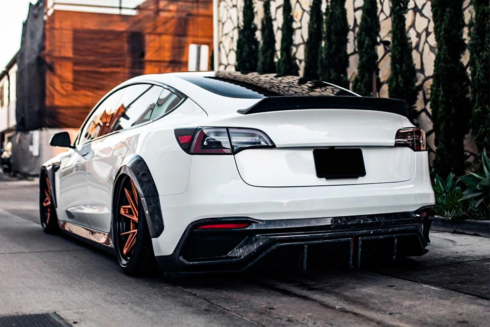 Accessoires Tesla Alsace - Personnalisation et installation BIIIIG Automotive