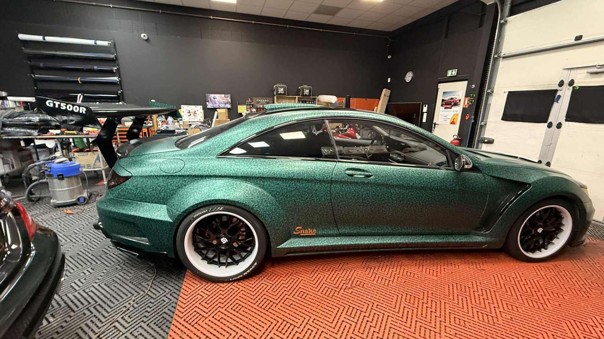Mercedes CL 500 The Snake - Vue de profil